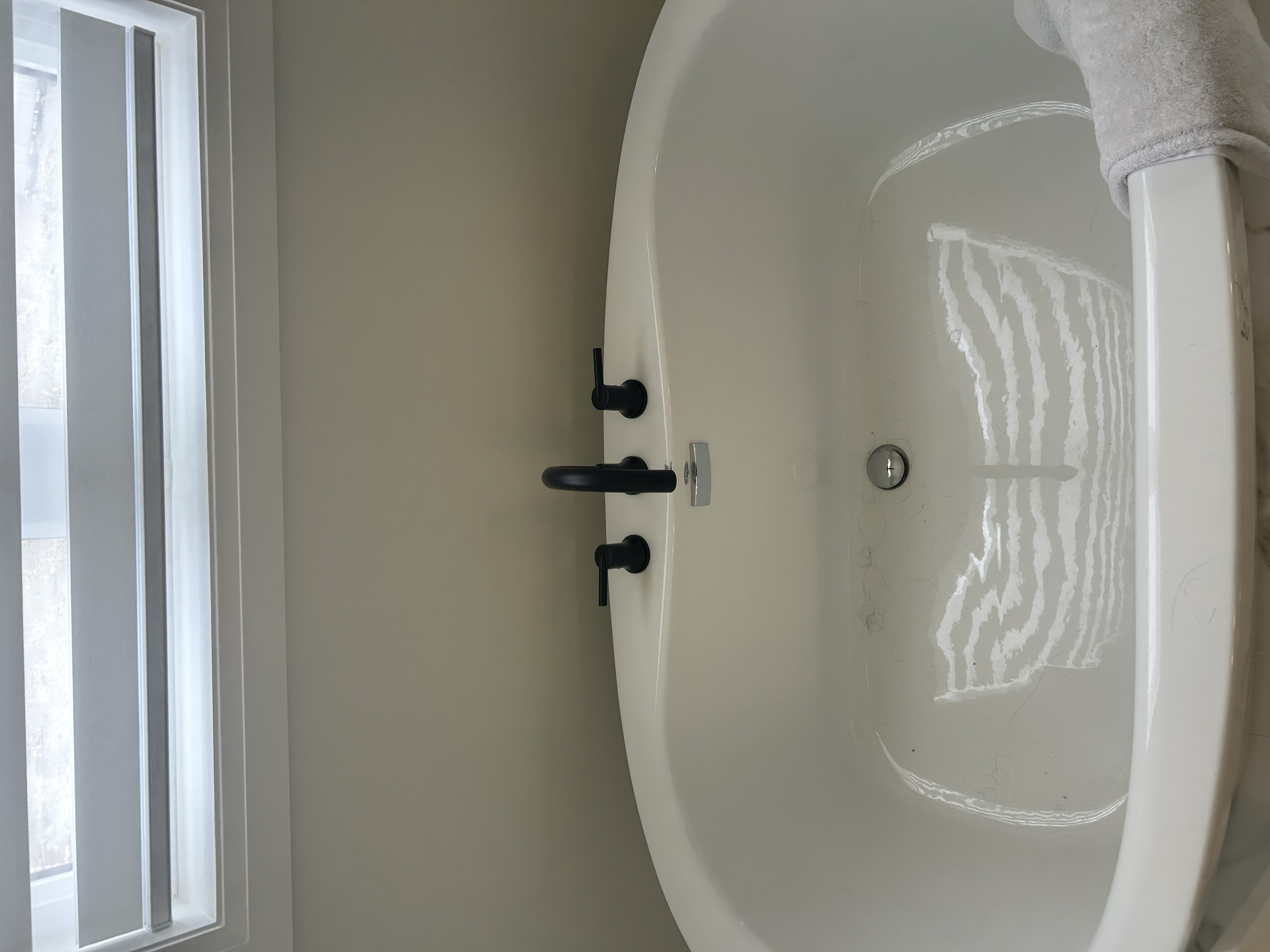 Bathroom deep-clean transformation